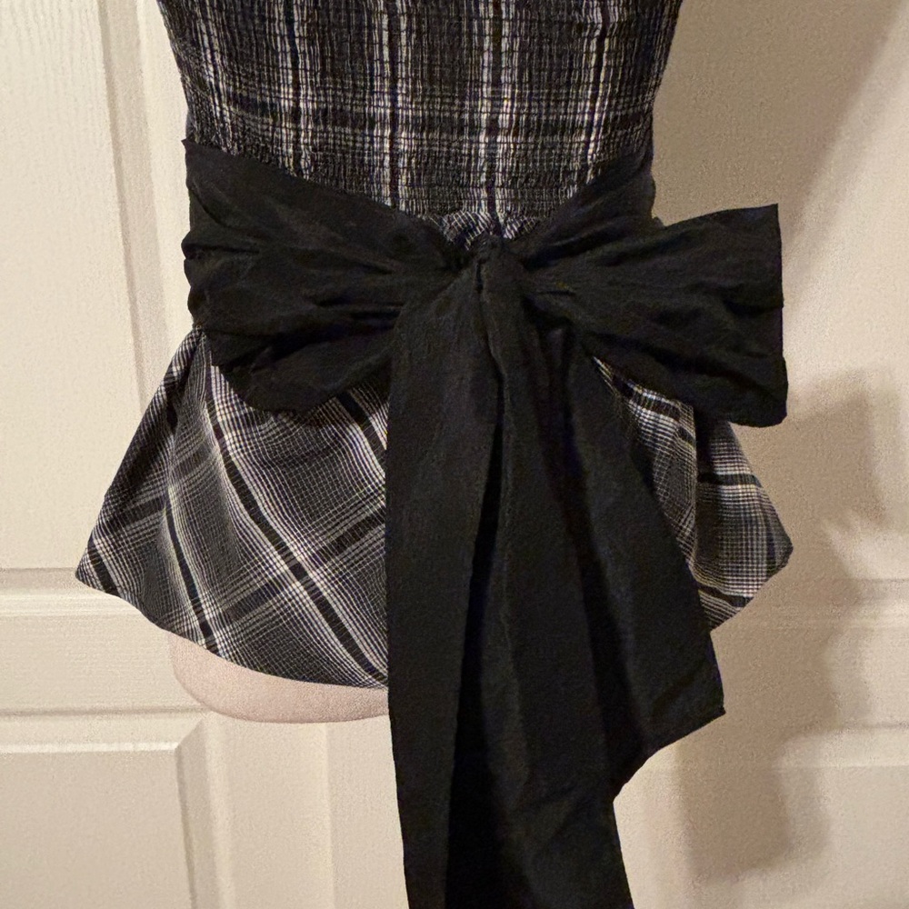 Black and Gray Plaid Strapless Top with Bow Size